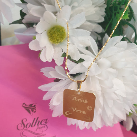 Cadena y Placa Cuadrado Personalizado Gold T.S