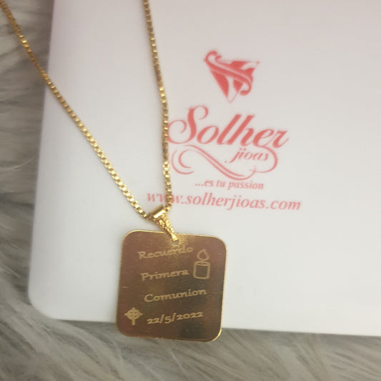 Cadena y Placa Cuadrado Personalizado Gold T.M