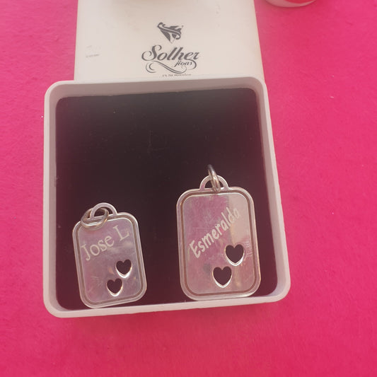 Colgante Placa Dos Corazones.
