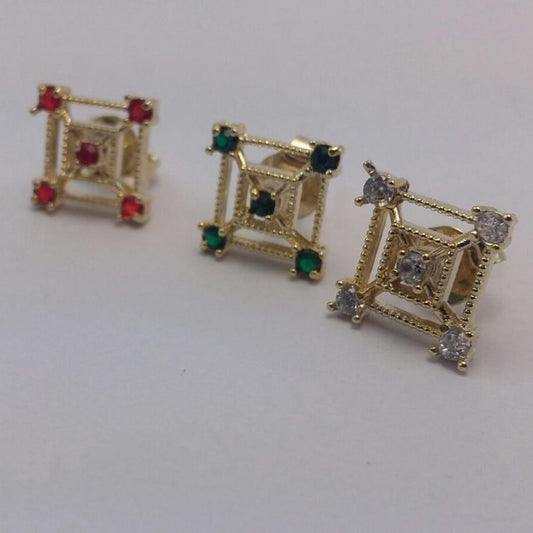 Pendiente Cuadrado Con Circonitas Finas Gold.