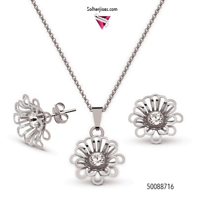 Conjunto Gardenia Con Circón Plata.