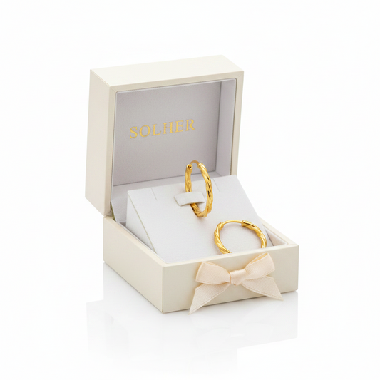 Argollas en 100%Oro de 18 Kl. Diámetro interior de 11mm y grosor 1mm.