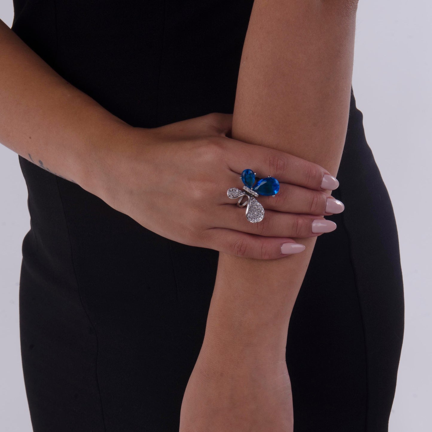 Anillo 🦋 Mariposa circón en Zafiro exclusive Silver.