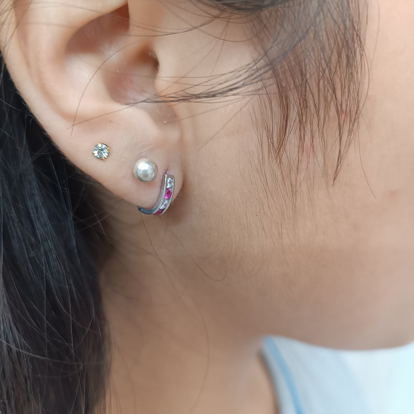 Argollas Mini con circonitas finas en amatista y translúcido