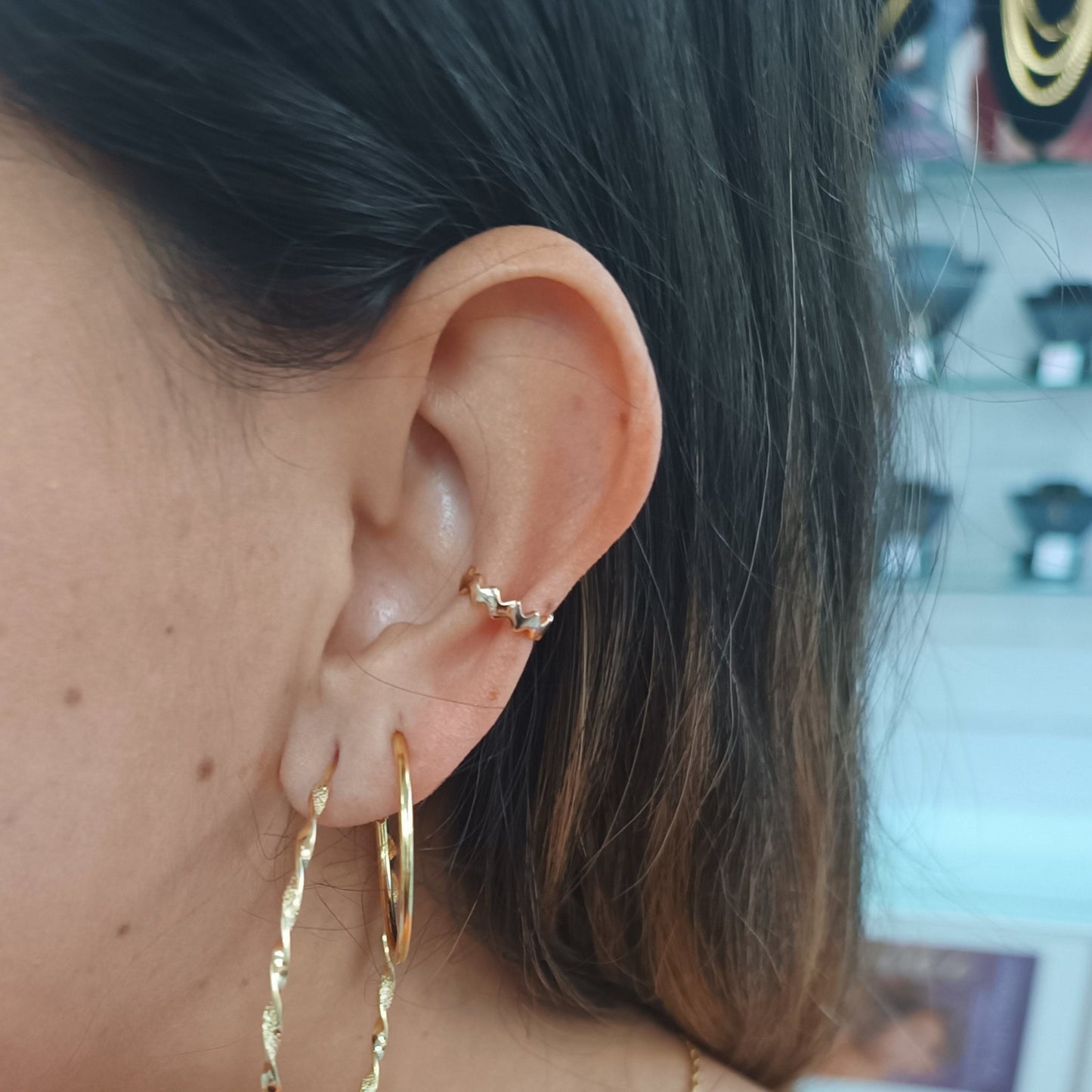 Pircing Simulador de oreja en zigzag Gold.