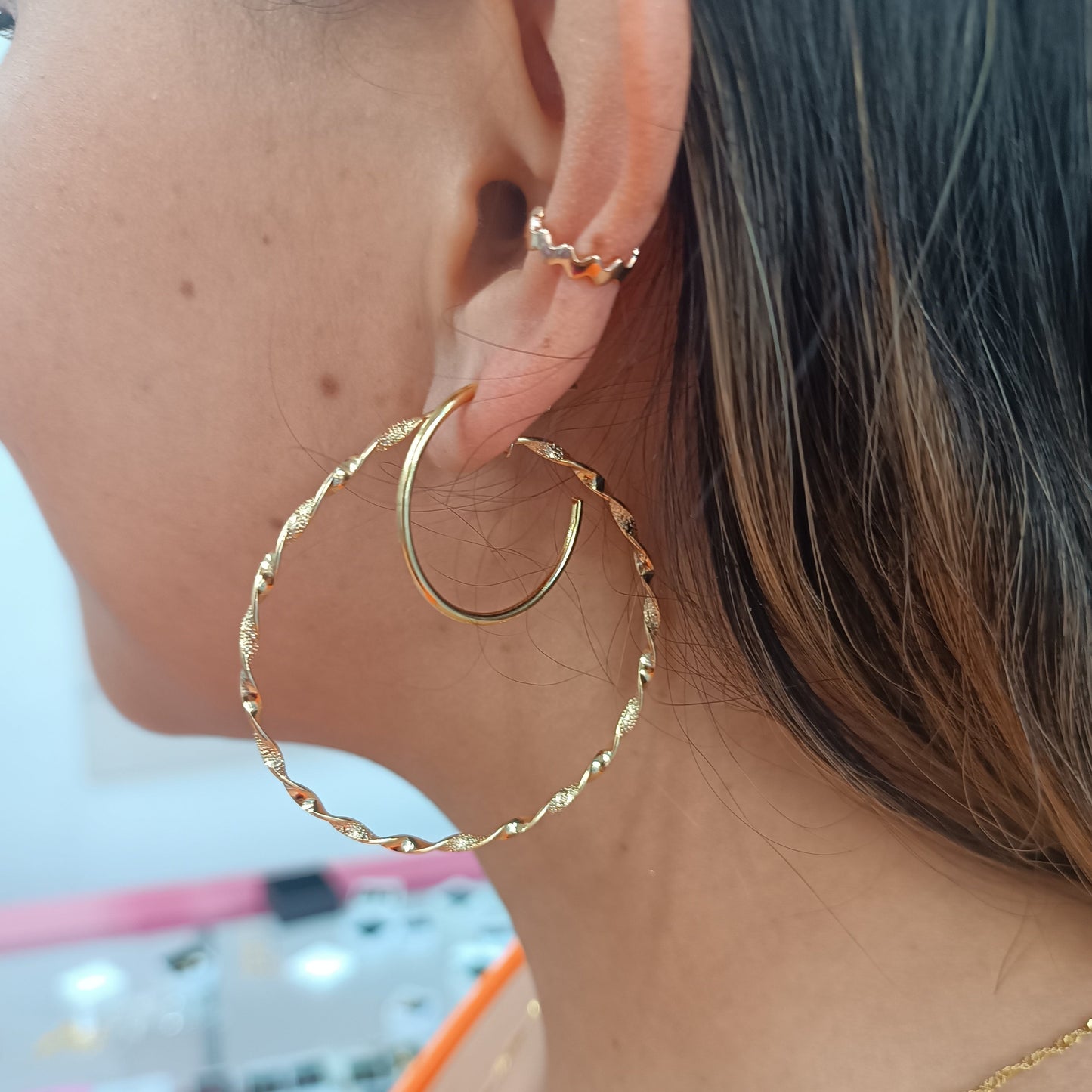 Pircing Simulador de oreja en zigzag Gold.