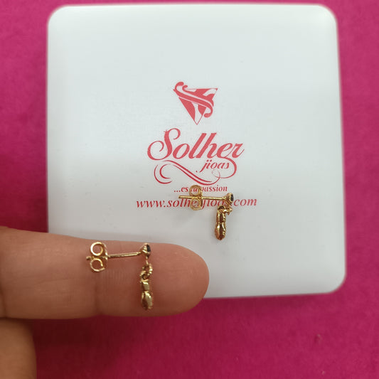 Pendientes con Aletorio Manito 👋
Bañado en 7 Micras en oro de 18 kts.