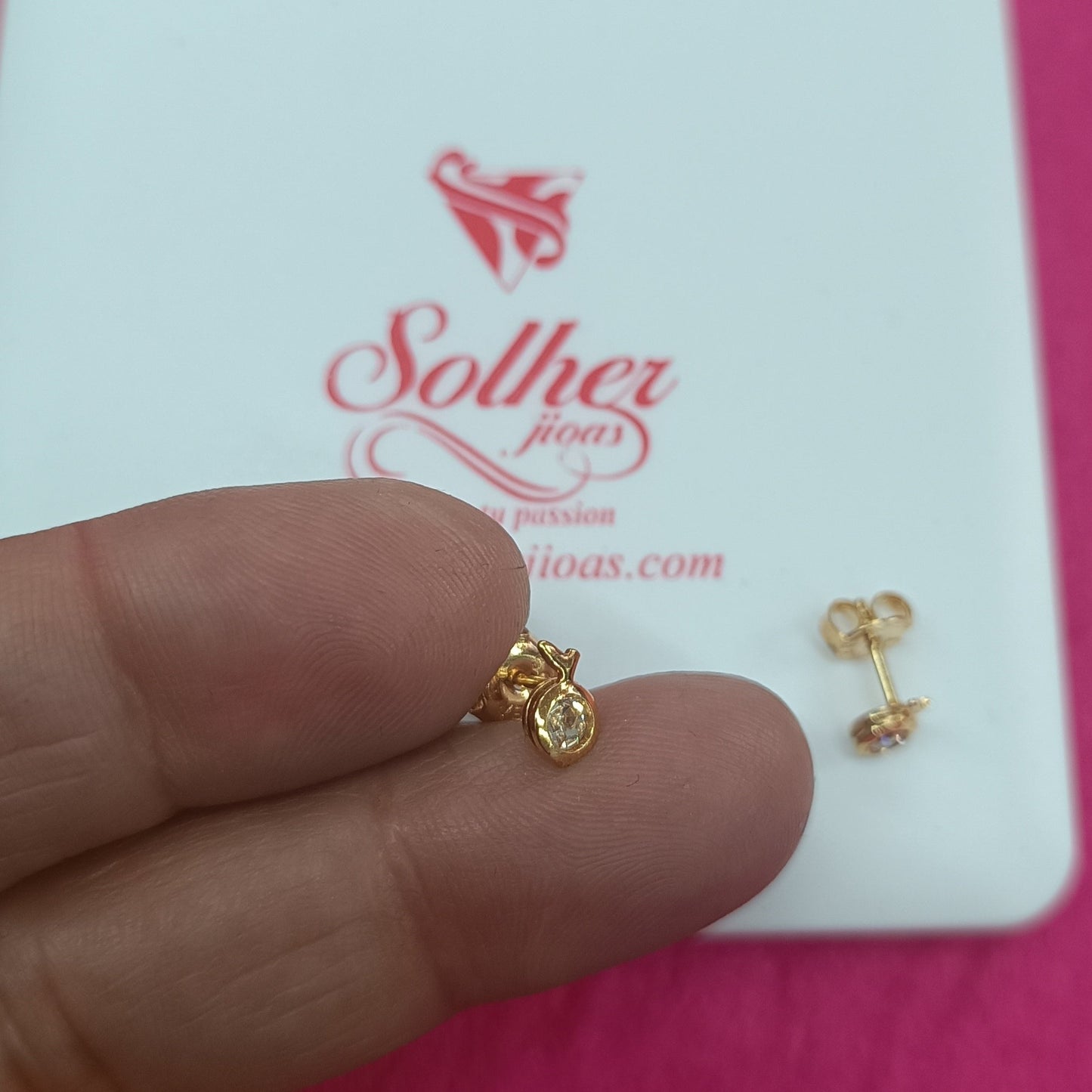 Pendientes Mini Manzana 🍏con Mini Circonitas Fina Transparente Gold.