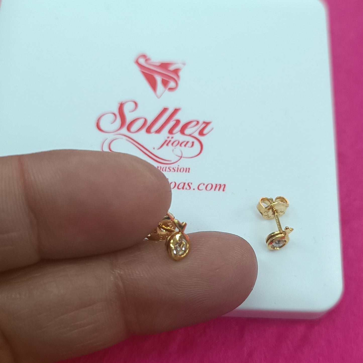 Pendientes Mini Manzana 🍏con Mini Circonitas Fina Transparente Gold.
