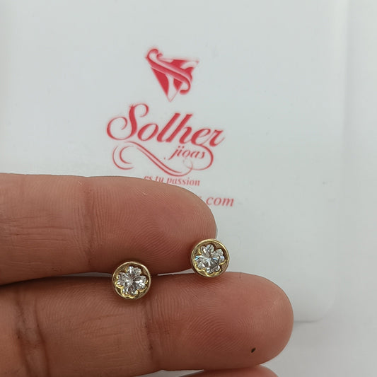 Pendientes Circón en diseño trébol ☘️. Gold