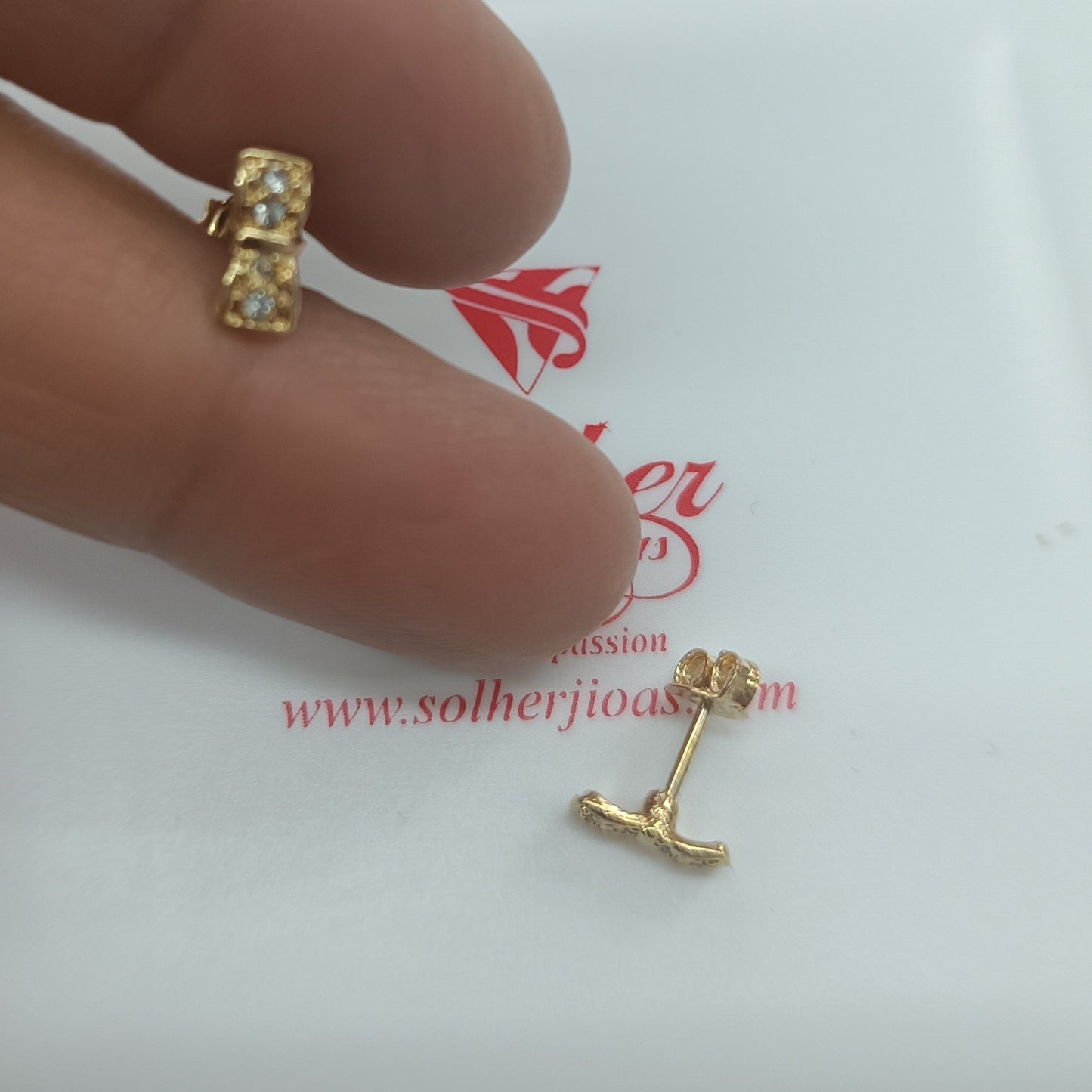 Pendientes 🎀 lazos con Mini Circonitas finas Translúcido .