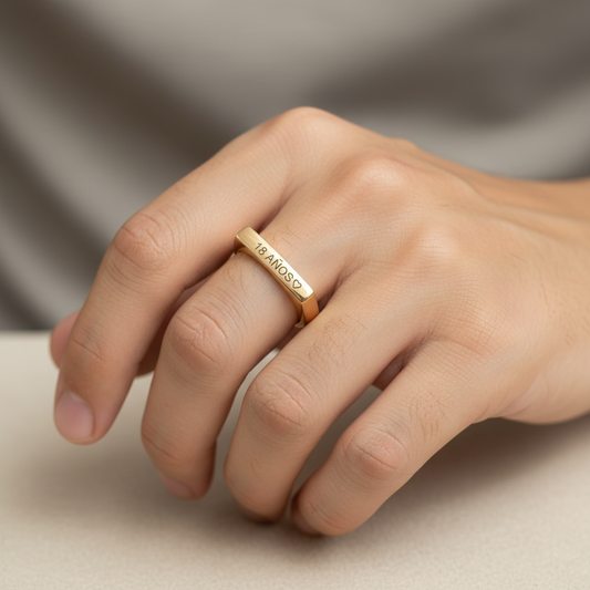 Anillo 18 años Gold.