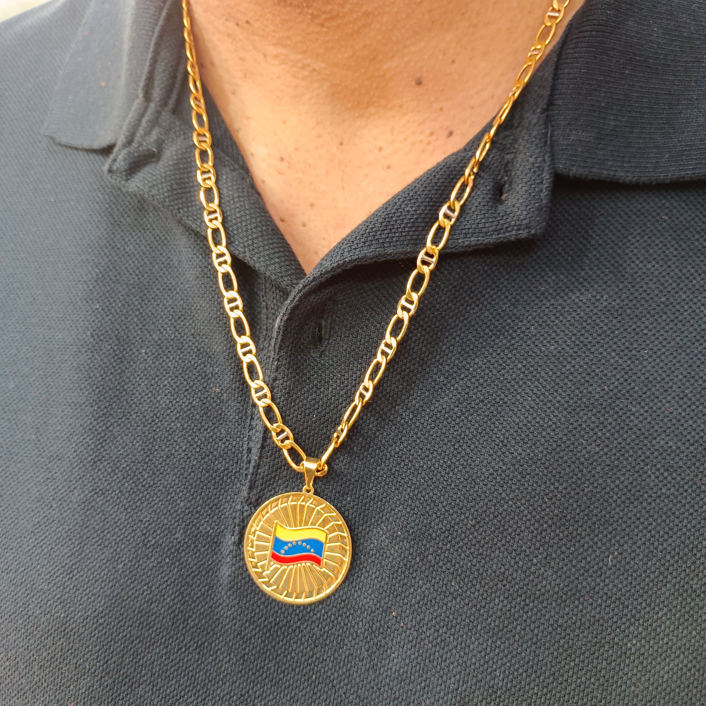 Cadena ⛓️ con Colgante Medalla 🏅 Venezuela 🇻🇪 T. L