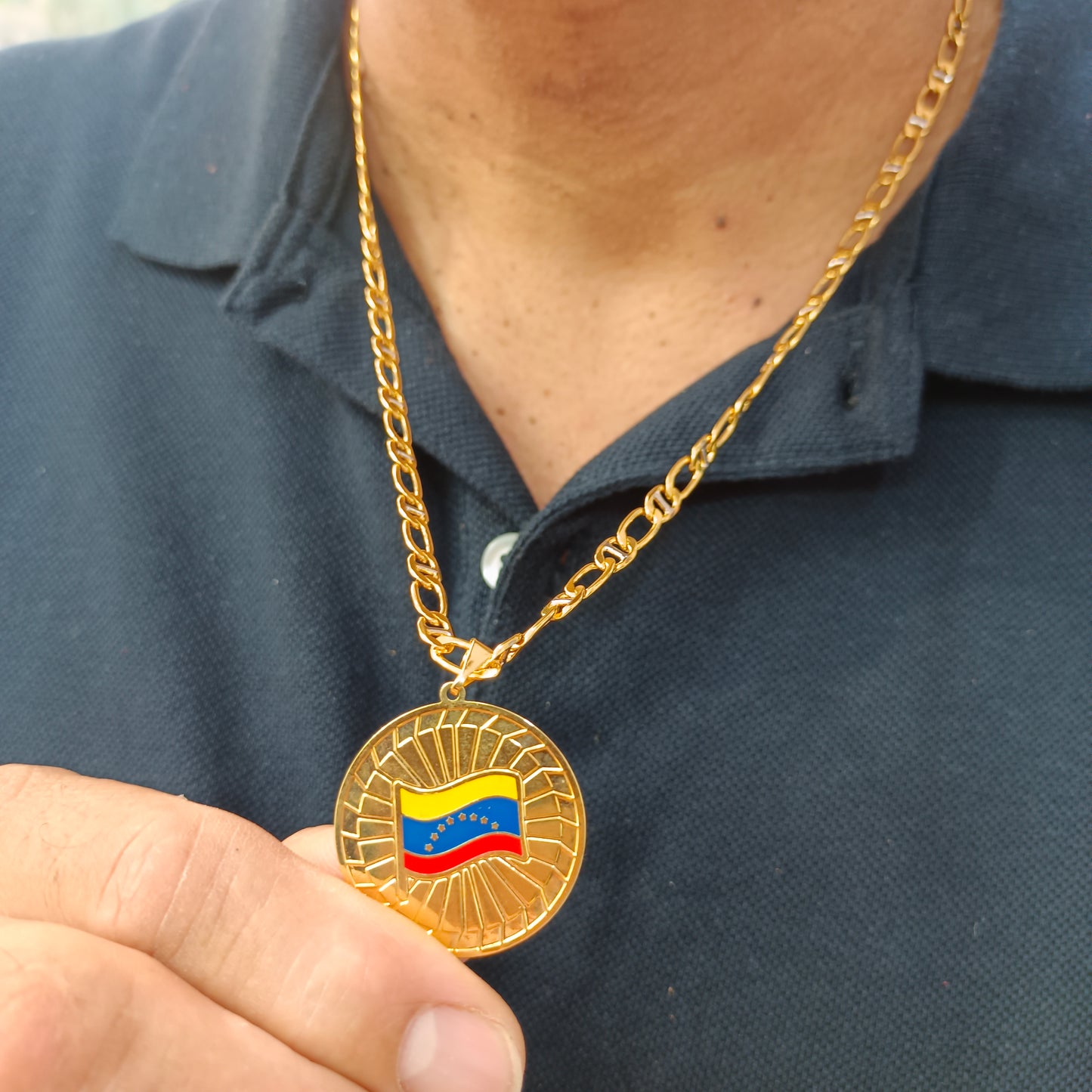 Cadena ⛓️ con Colgante Medalla 🏅 Venezuela 🇻🇪 T. L