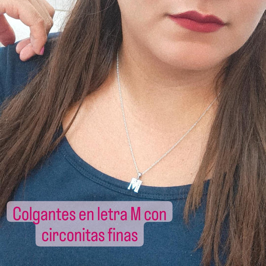 Gargantilla con Colgante Letras Circonitas Plata.