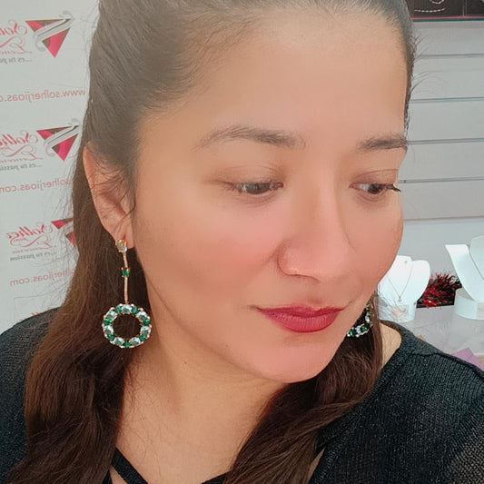 Pendientes   Exclusive Gold  Piedras Swarovski  Peritot  y Translucido