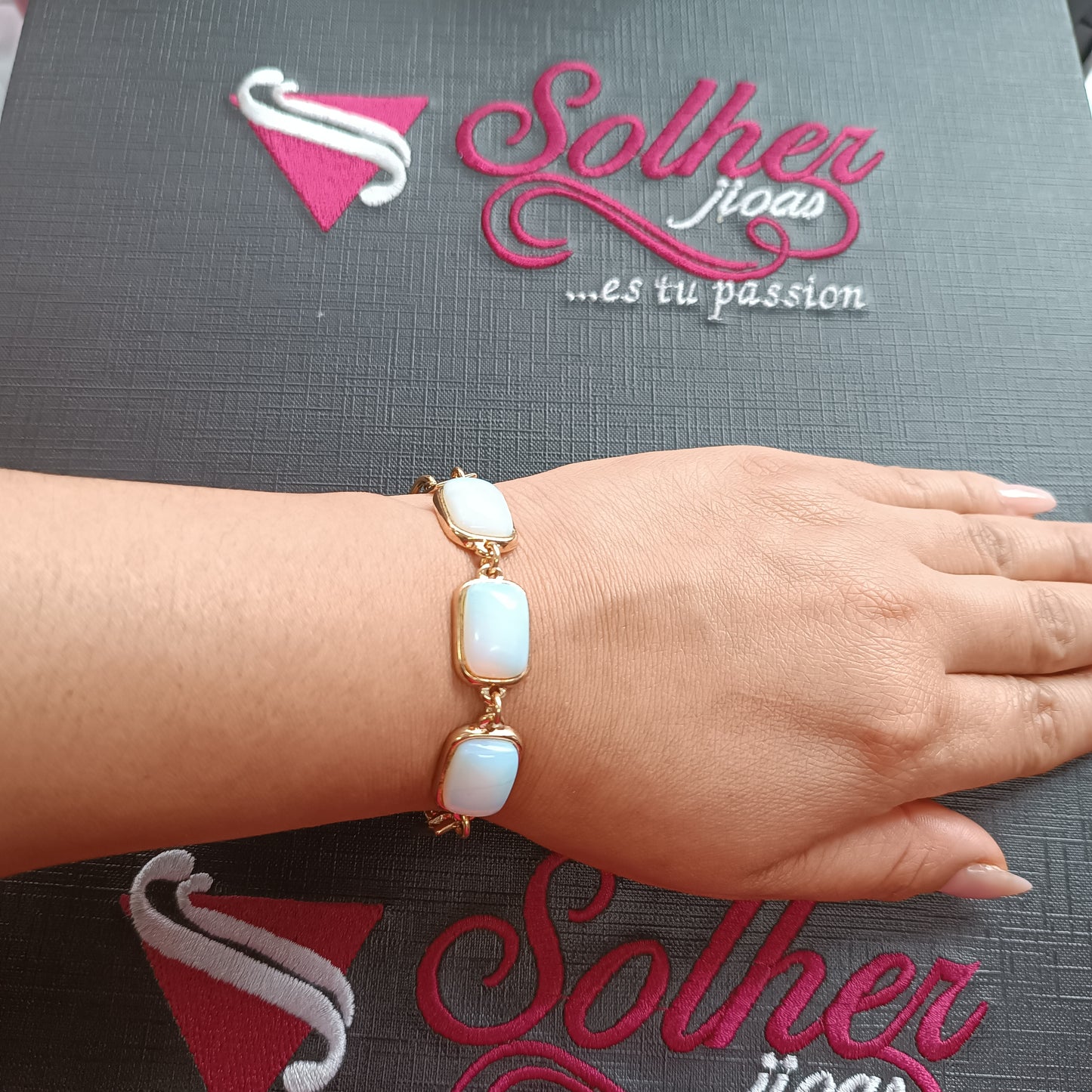 Pulsera con Piedra Natural Agua Luna
