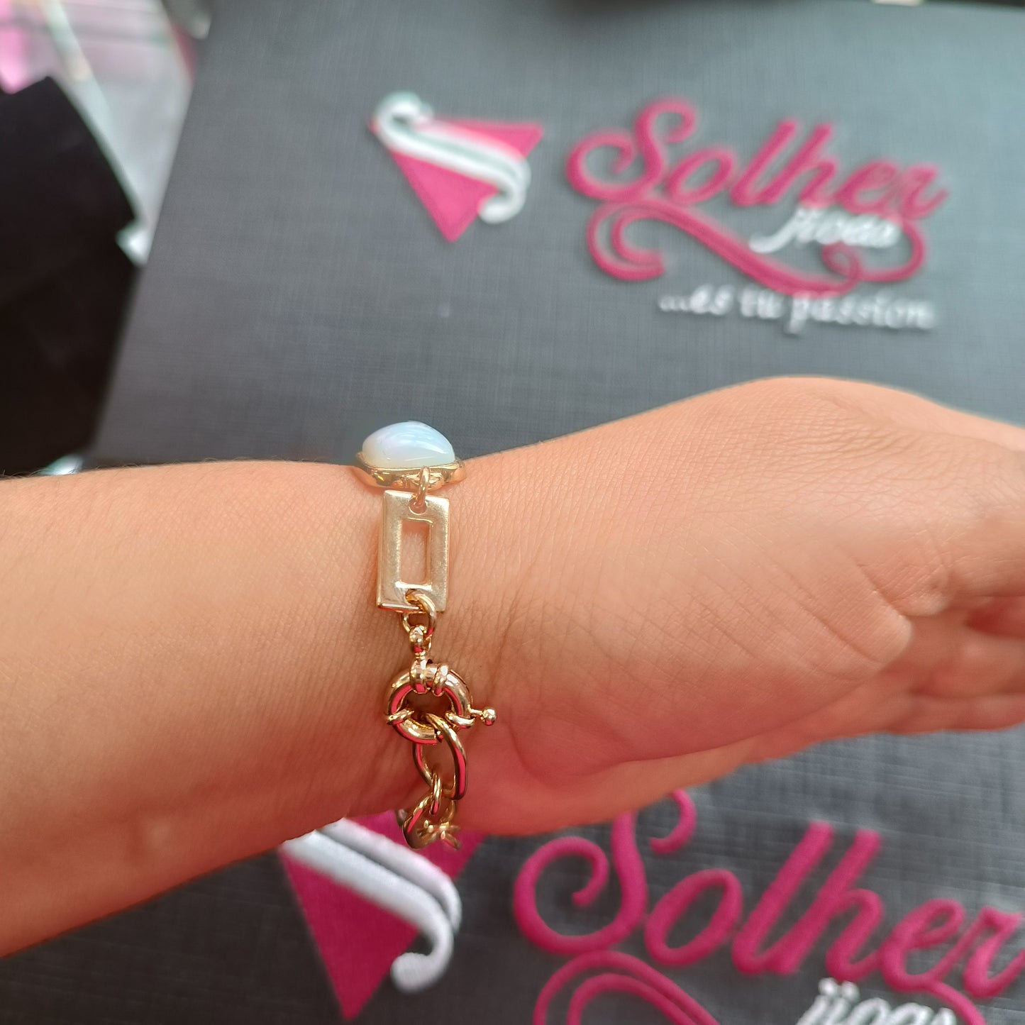Pulsera con Piedra Natural Agua Luna