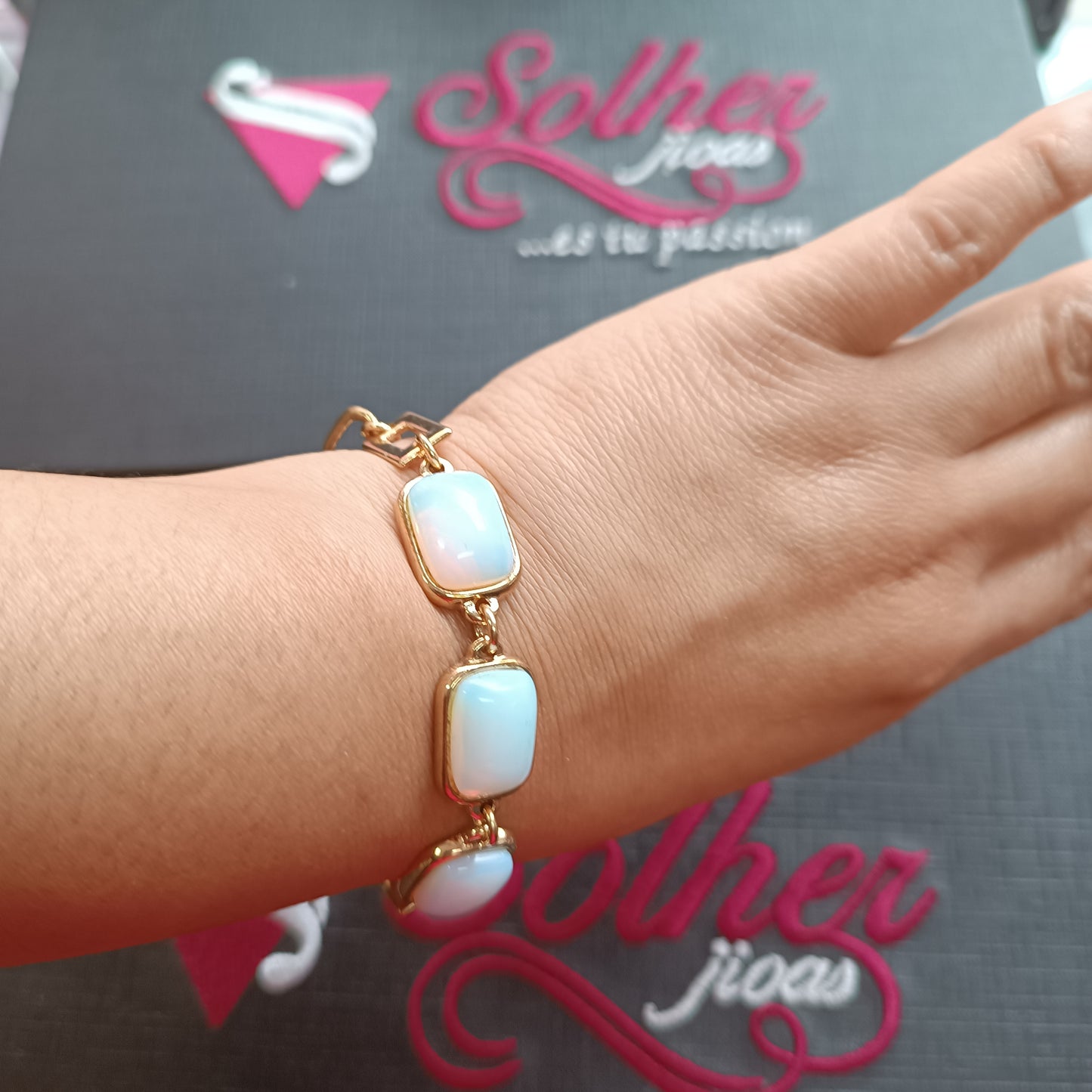 Pulsera con Piedra Natural Agua Luna