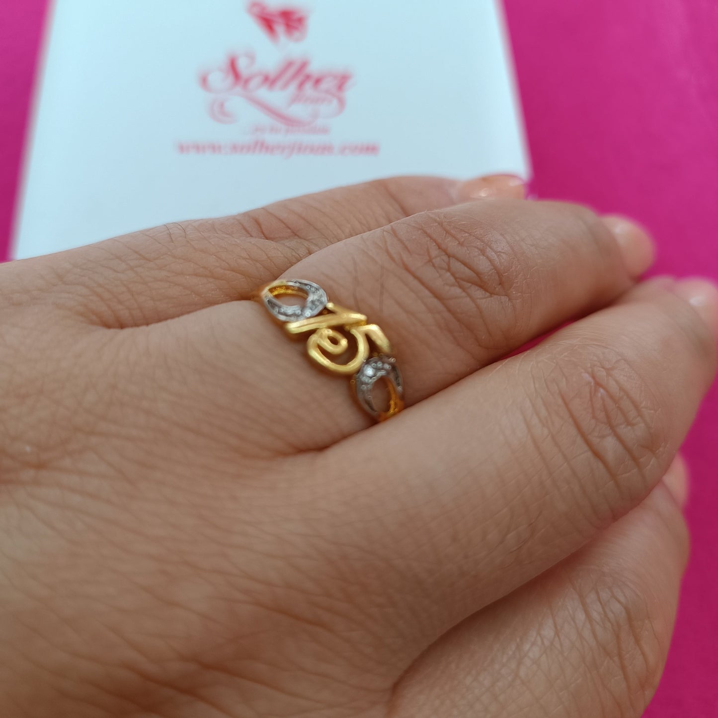 Anillo 15 años con circonitas finas