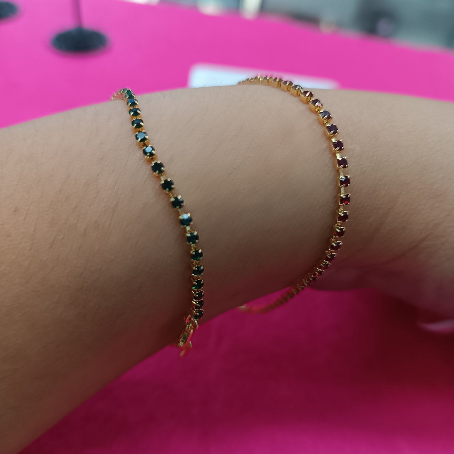 Pulsera con circonitas finas en color rojo ❤️ y verde 💚
