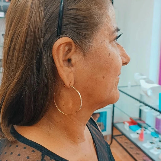 Argollas caña lisa cuadrado Tamaño L Gold