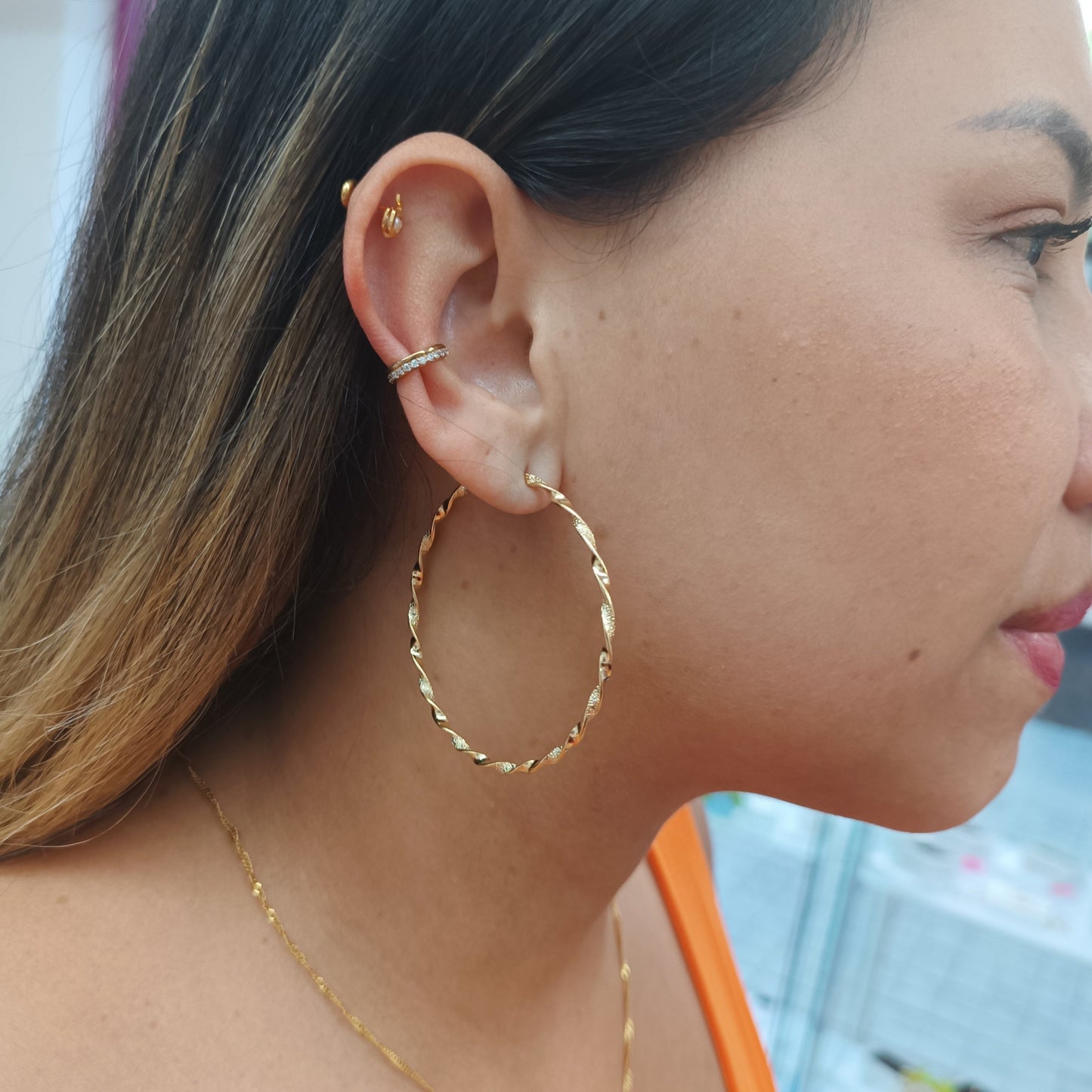 Argolla XXL trenzada diamantada Gold