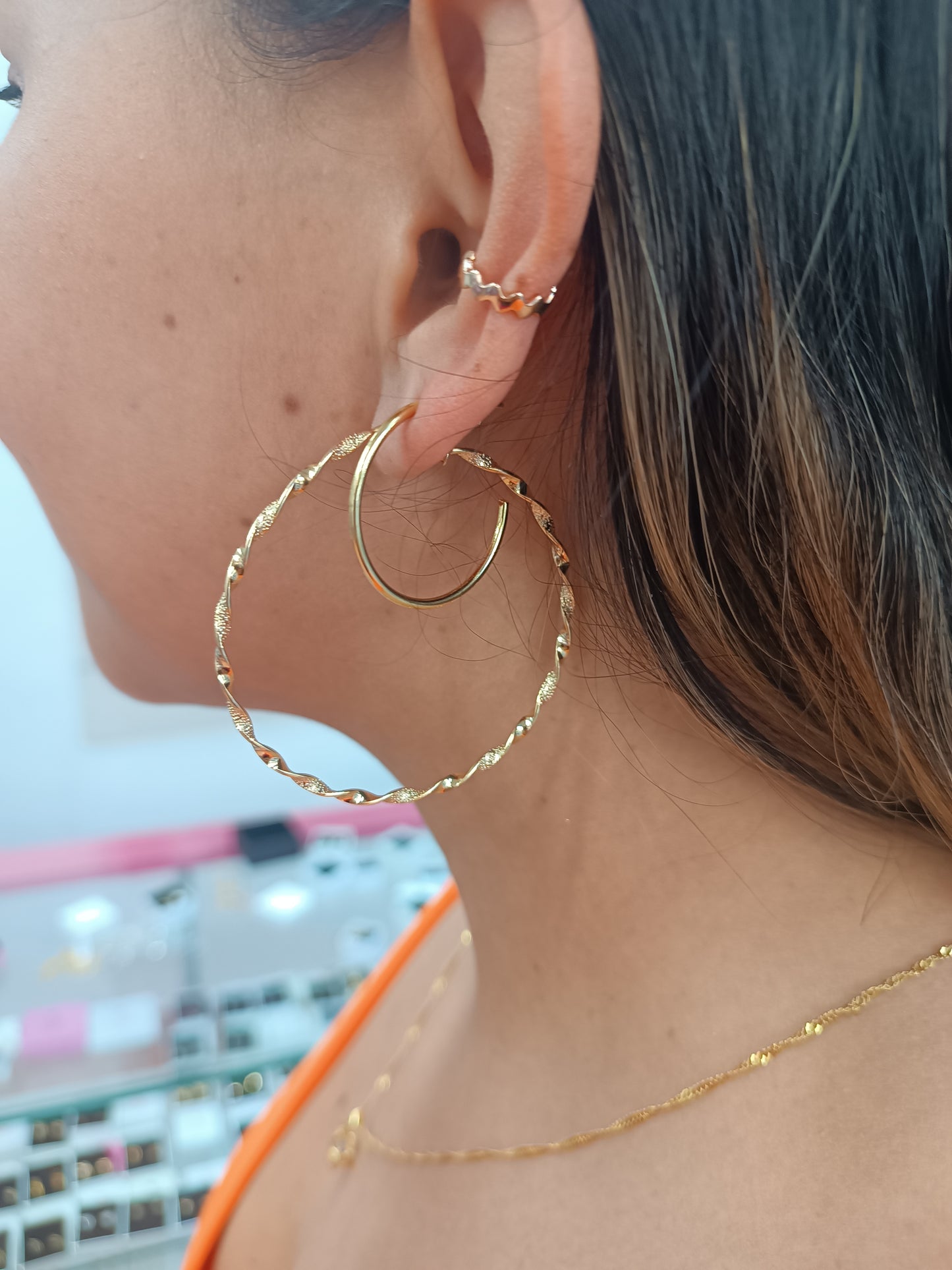 Argolla XXL trenzada diamantada Gold
