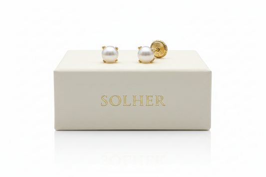 Pendientes para Bebe en 100% Oro de 18 Kl. con perlas shell. Cierre de rosca. 4mm.