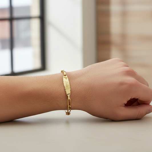 Pulsera Personalizado en 100% Oro de 18 Kl. Modelo de eslabones 3x1 con placa.