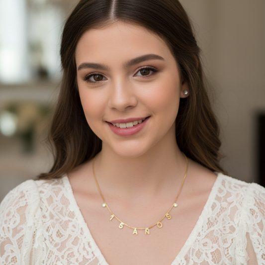 Gargantilla para cumpleaños de 15 años con circonitas Gold.