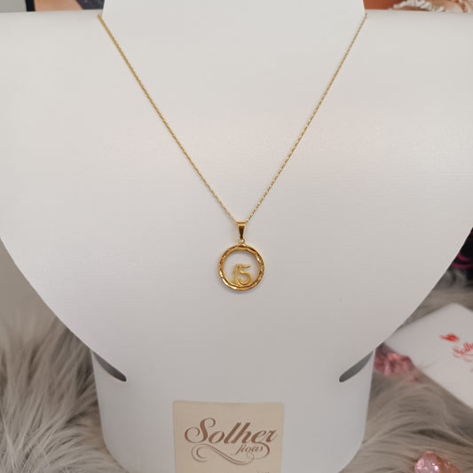 Cadena con Colgante Quince Aro Gold.