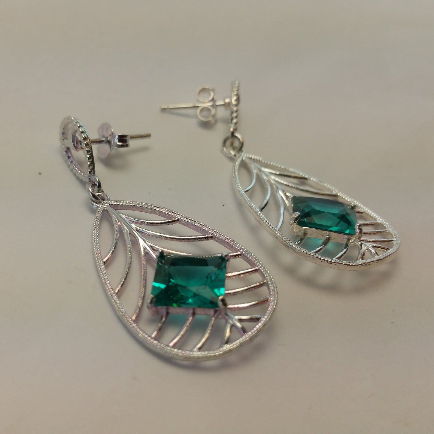 Pendientes Dart  Plata.