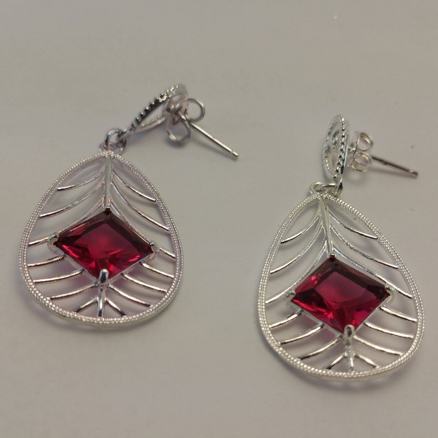 Pendientes Dart  Plata.