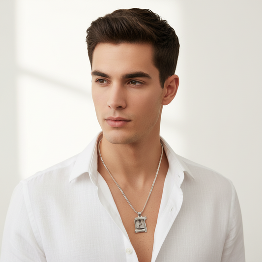 Cadena con Colgante en Pergamino Personalizado  Plata.