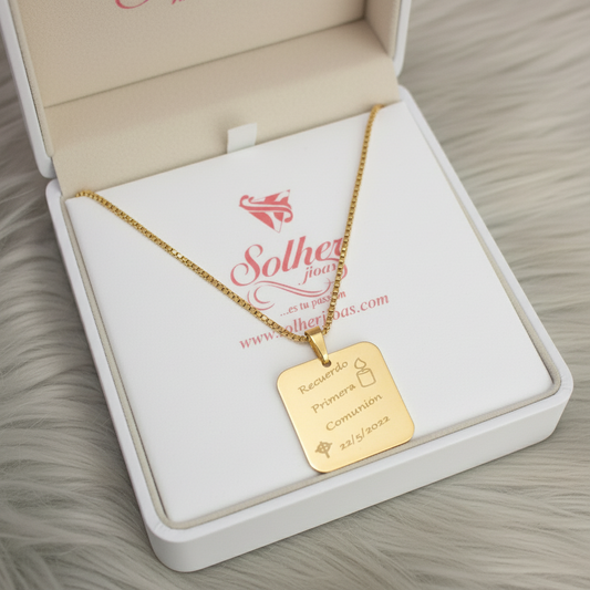 Cadena y Placa Cuadrado Personalizado Gold T.M