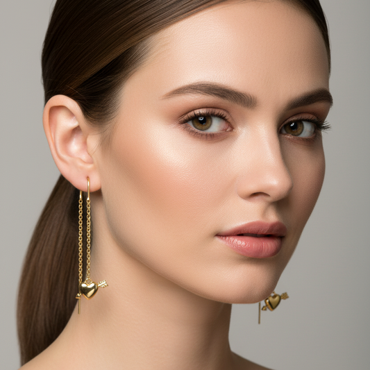 Pendientes Hilo Corazon Flechado Gold .
