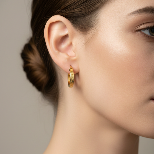 Argollas M  Relieve Greca 100% Oro de 18 kt.