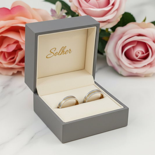 Alianza 100% Oro de 18 Kilates.  Diseño HILO FINO  Bicolor Oro Blanco y Rosa con  acabado dos en uno c/u