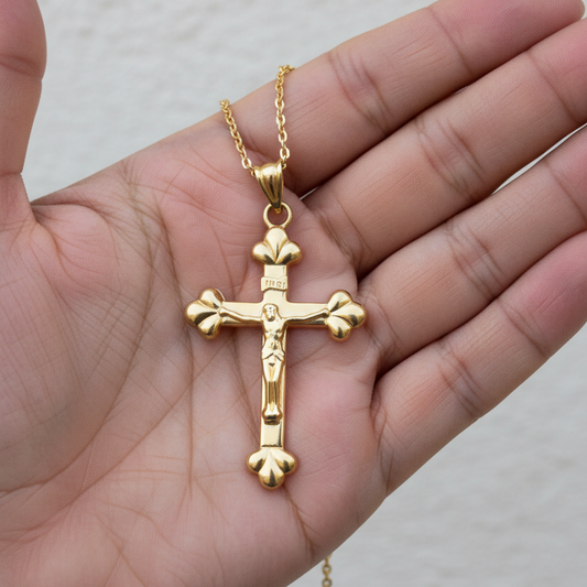 Cruz con cristo en Oro de 18 Kl.  Medidas de la cruz: 22x36mm.