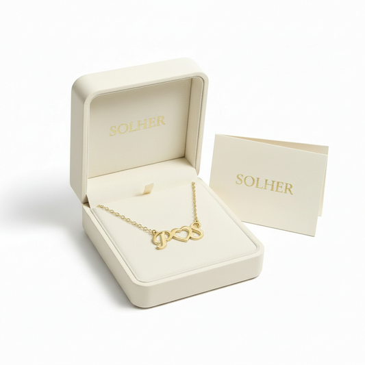 Colgante con iniciales y corazón 100% Oro de 18 Kilates .