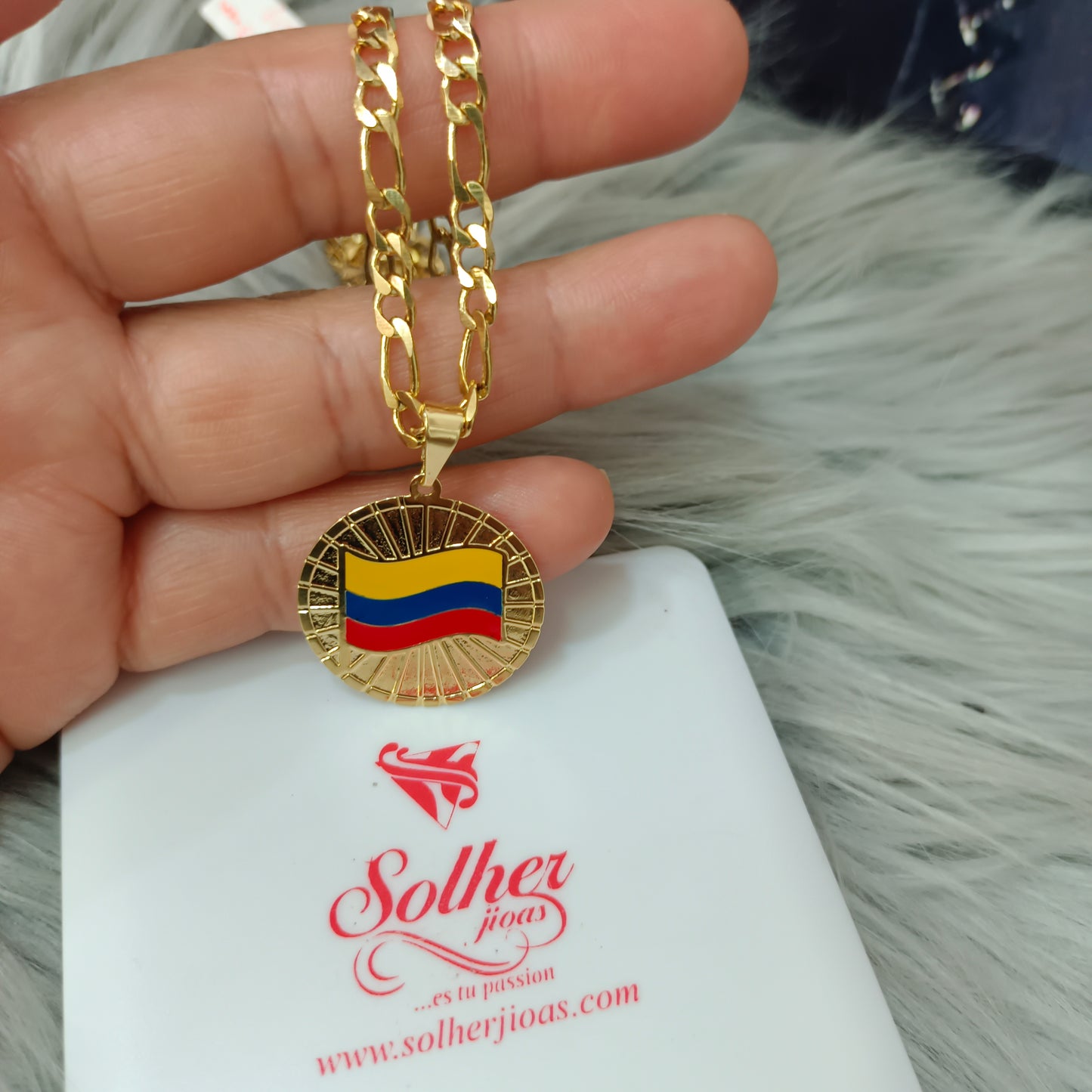 Cadena con Colgante Colombia 🇨🇴 mi tierra querida M Gold.