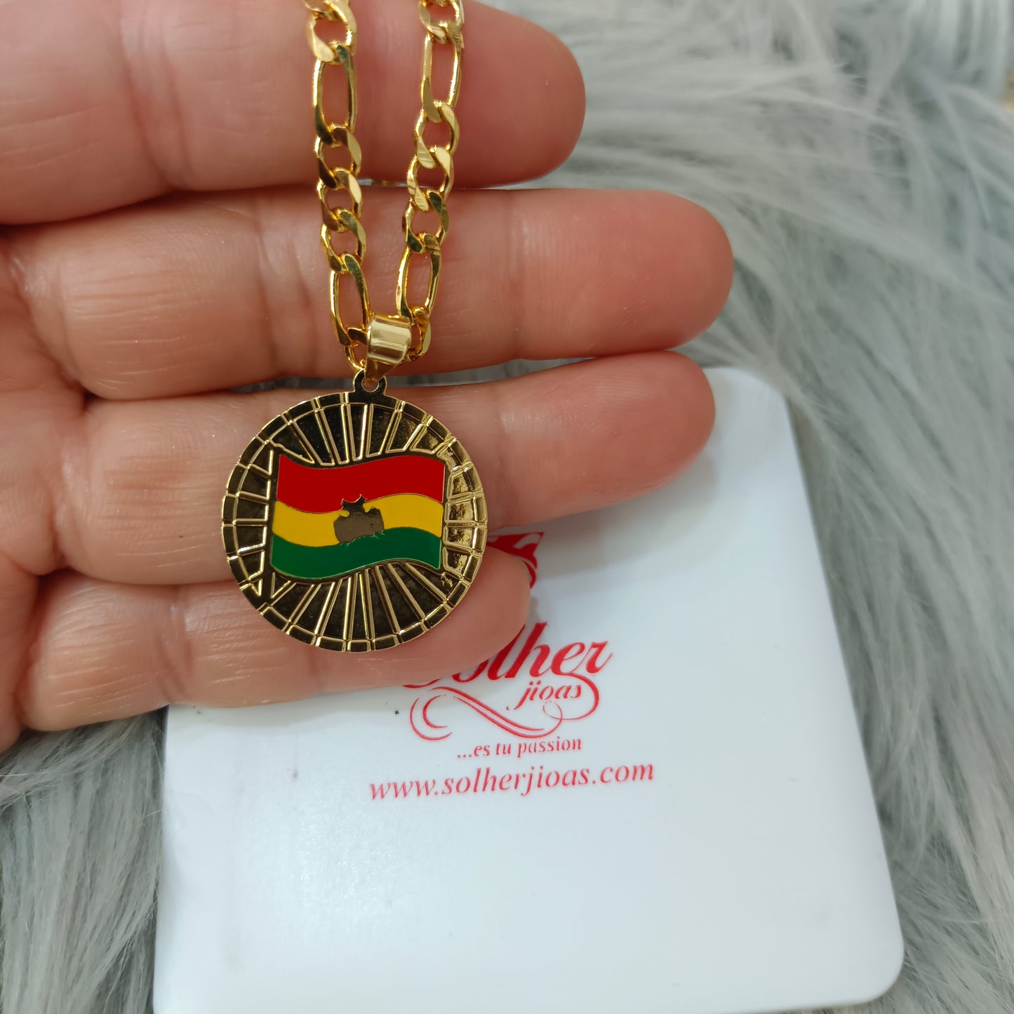 Cadena con Colgante Bolivia 🇧🇴 Mi Tierra Querida L Gold.