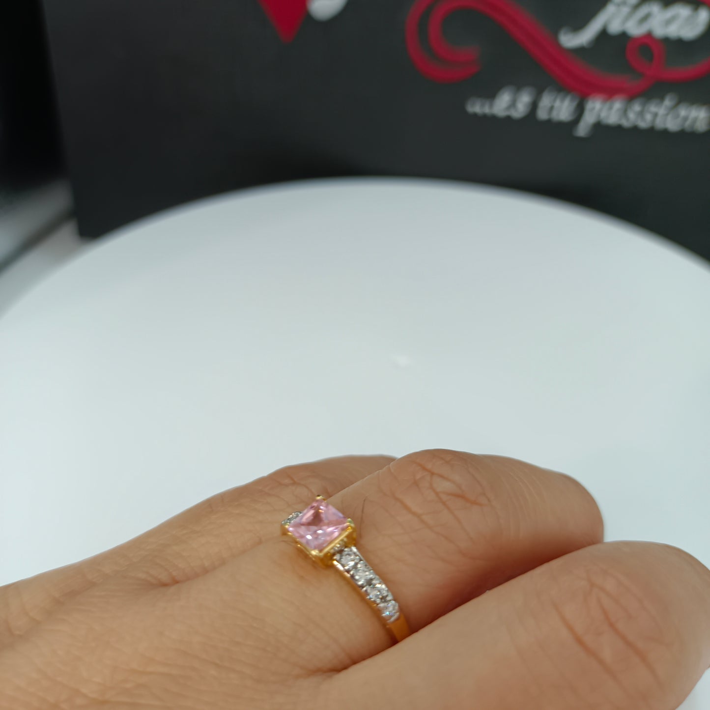 Anillo Rosalinda Cart Gold.