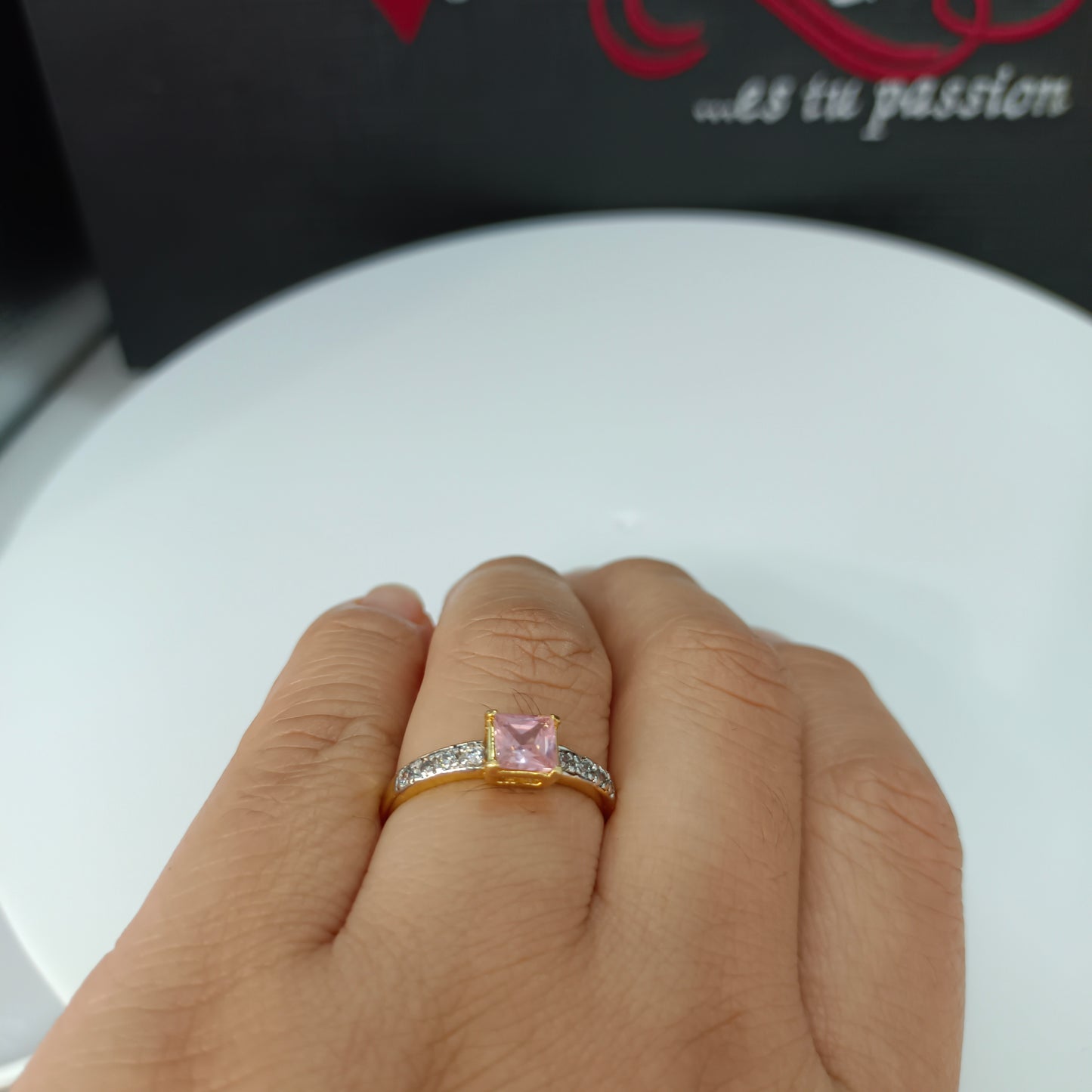 Anillo Rosalinda Cart Gold.