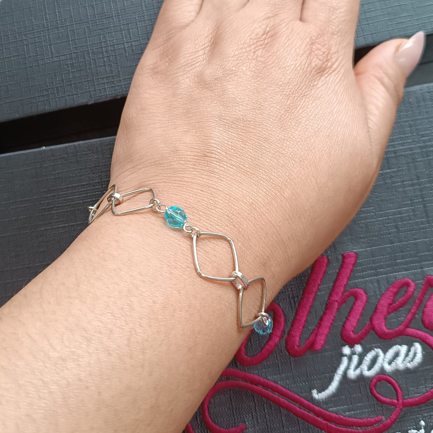 Pulsera Triangulo con Piedras Agua Marina Plata