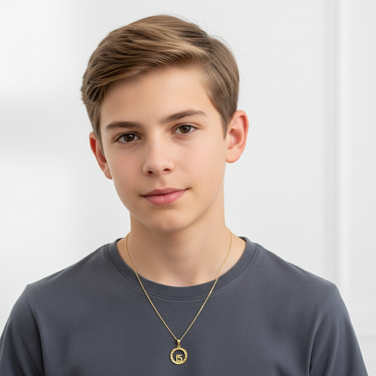 Cadena con Colgante  Quince  Aro Gold.