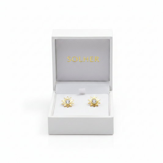 Pendientes sol para niña en 100% Oro de 18 Kl. con circonitas.  Cierre de rosca.6mm.