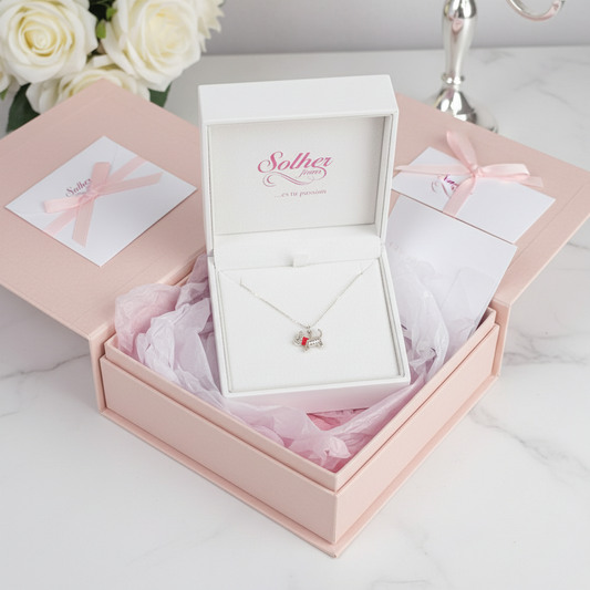 Gargantilla con colgante 🐕 Perro 🐶 Plata.